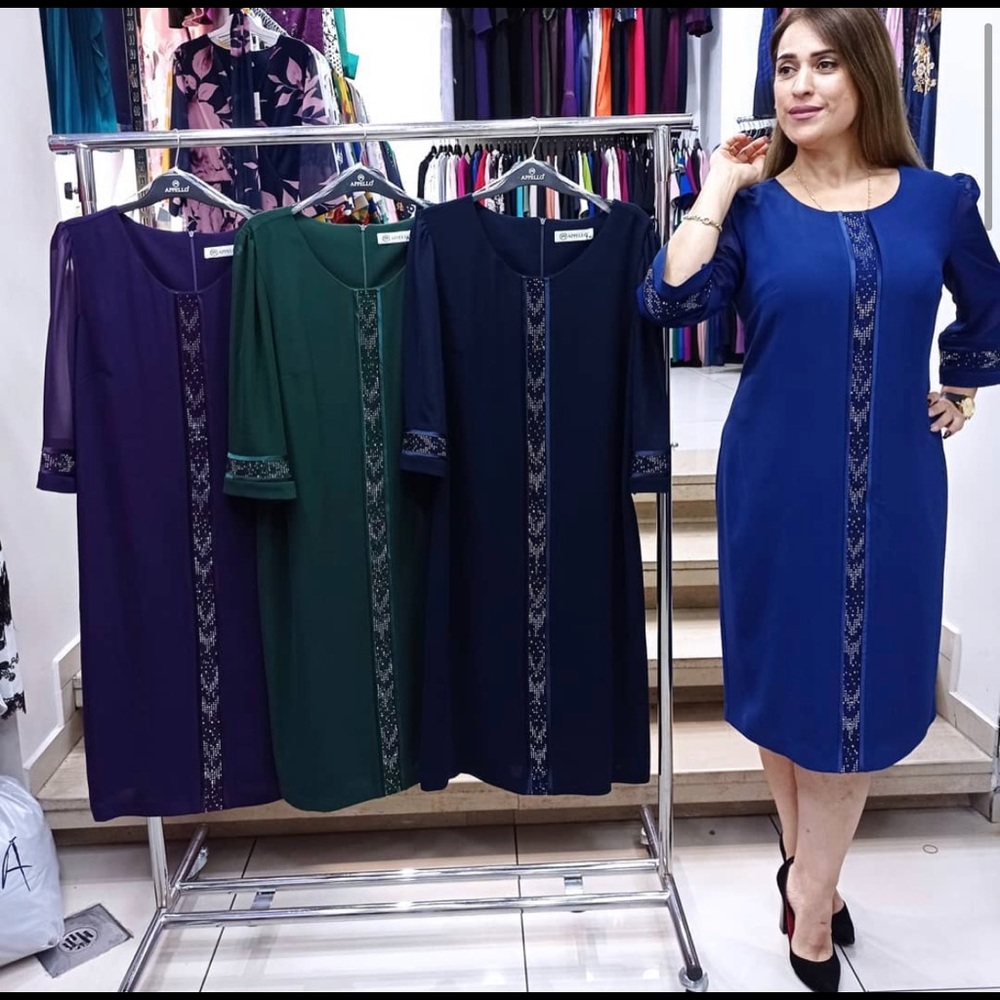 European size 50 available, elegant for occasion